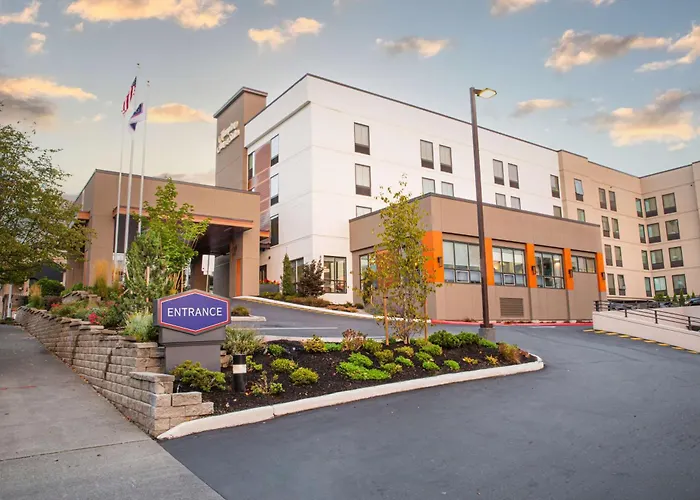Hotel with Tennis: Hampton Inn & Suites Seattle-Downtown